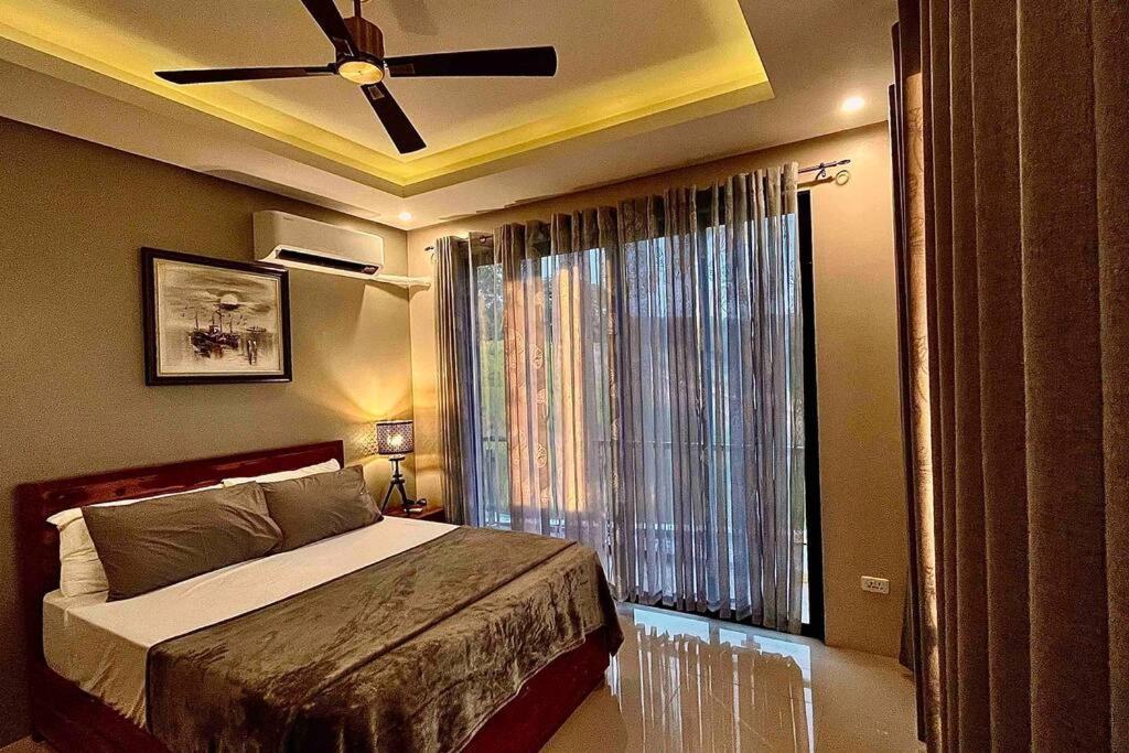 Overlooking Staycation At Sandari Batulao Tagaytay City Exterior photo